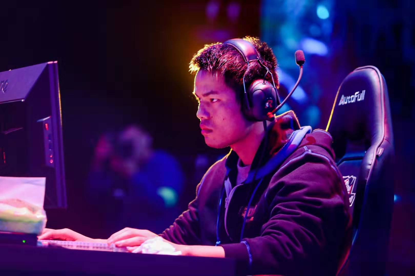 都是他们后 都是他们后