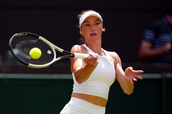 许多球迷和 许多球迷和