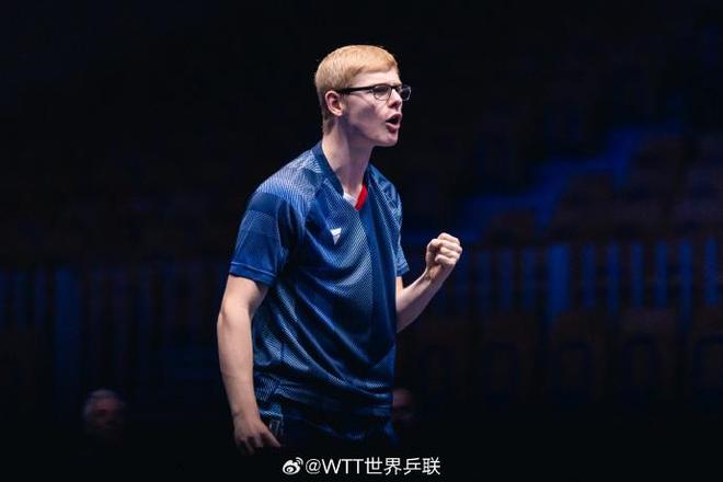 与此同时 与此同时