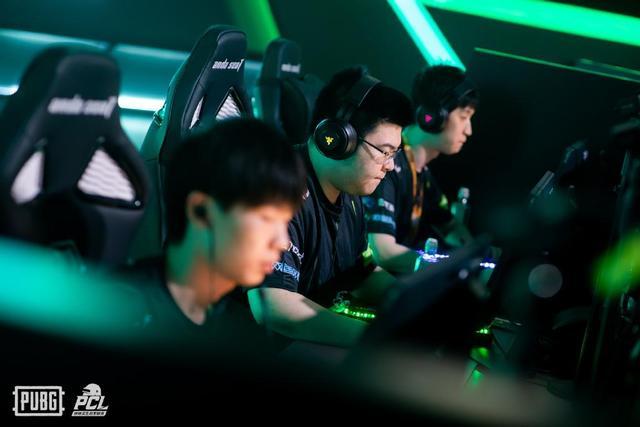 年轻球员来 年轻球员来