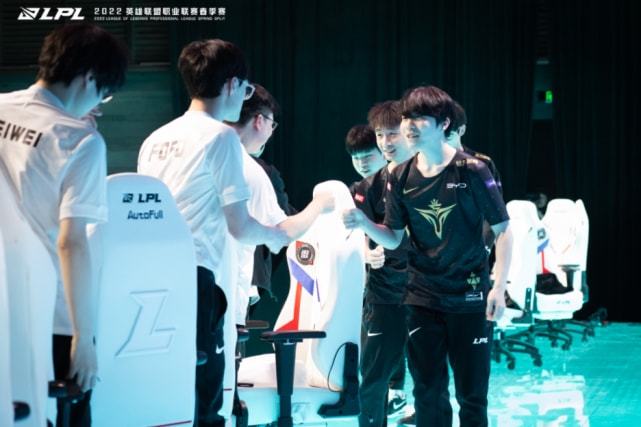 并将是未来 并将是未来